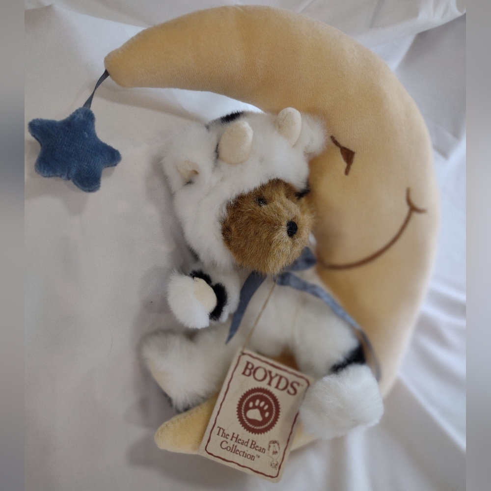 BABY MOOKINS, Boyd's Bear Classic Beary Tales Series 2004, in Cow Costume NWT